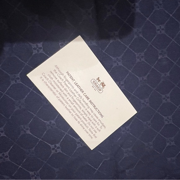 COACH Handbag 100% Authentic - Picture 11 of 13